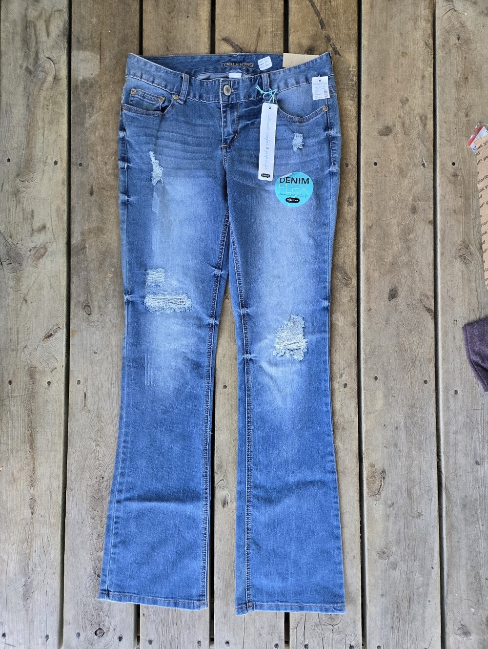 Brand New!! NWT Maurices Stretchy Distressed Denim Jeans Size 7/8 - Picture 1 of 8